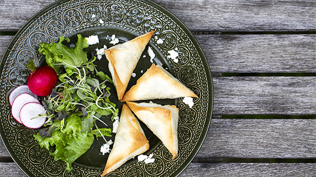 Spanakopita recipe, a Mediterranean specialty to prepare with Feta cheese, radish leaves and radish microgreens and spinach.