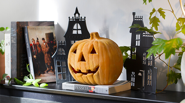 Terra cotta pumpkin