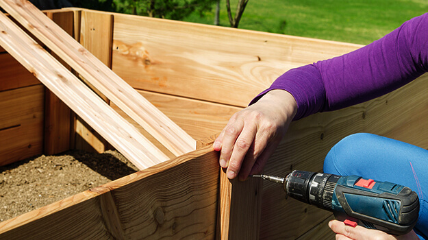 How to build a DIY square vegetable garden.